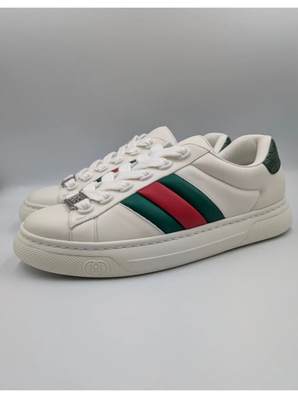 Gucci Men’s Ace Stripe Ultralight Plume Calfskin Low-top Sneakers White Green UK